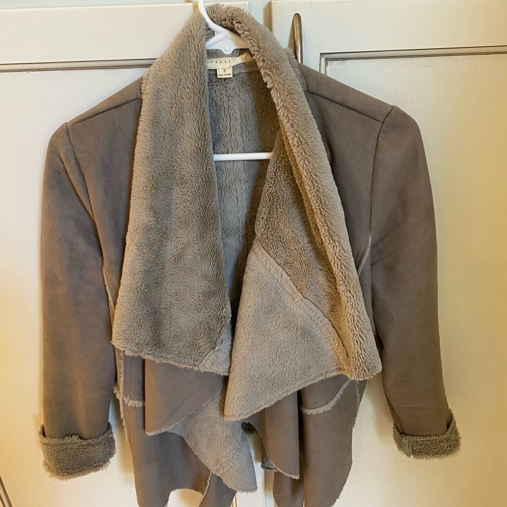 Love stitch faux fur jacket. Size small.